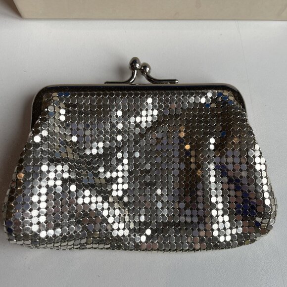 Vintage Whiting & Davis Silver Mesh Coin Purse Kiss Lock Art Deco Luxury W/ Box - Picture 2 of 7